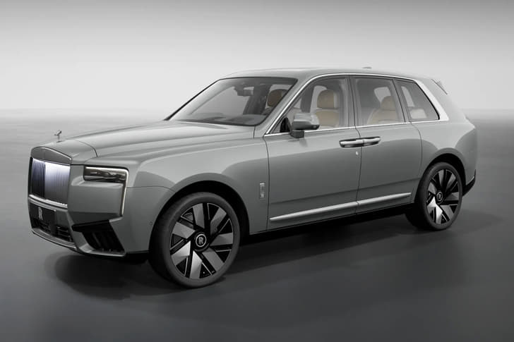 Rolls Royce Cullinan Color Jubilee Silver Rolls Royce Cullinan Color Jubilee Silver